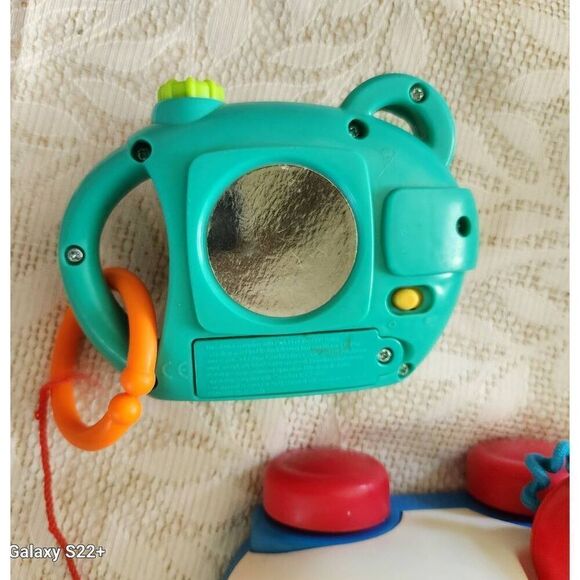 Fisher Price telephone pull toy and toy camera - Picture 4 of 8